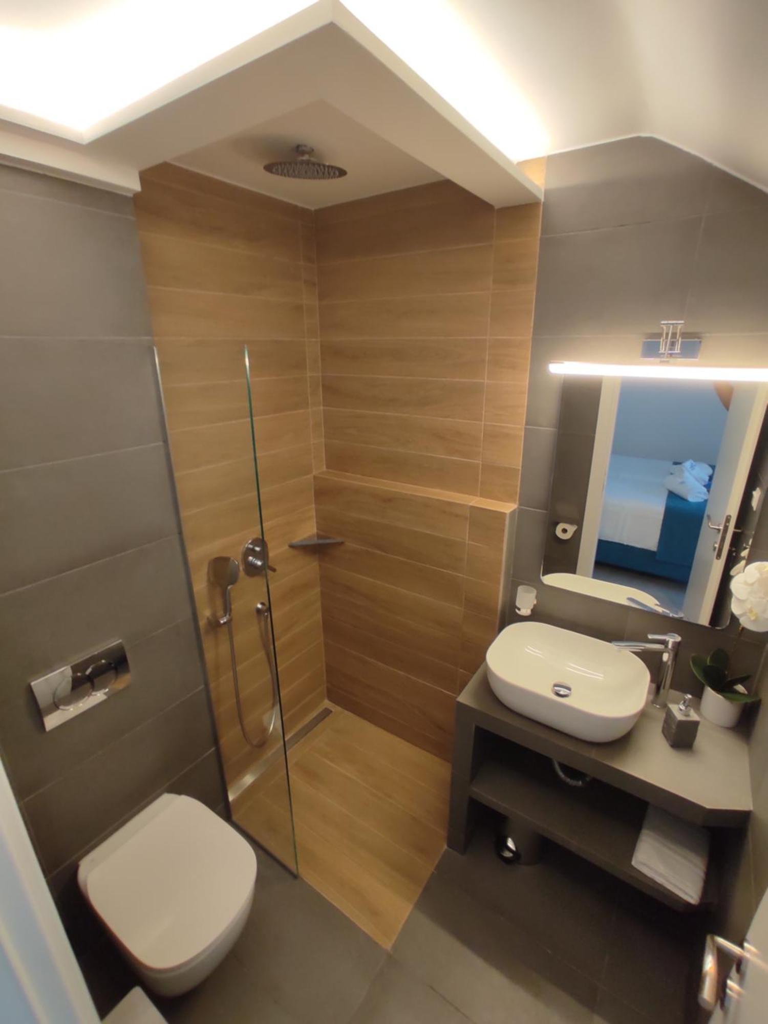 Ocean Blue Suites Ierissos Habitación foto